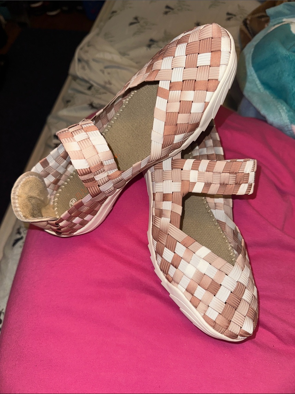 bernie mev. Woven Athletic Mary Jane in Beige   Tan and White